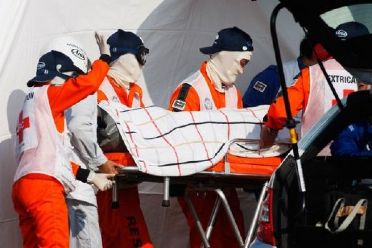 VIDEO: 5 piloti penalizati la Suzuka, Timo Glock, accident oribil!_6