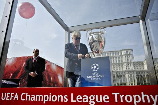 FOTO: Duckadam a ridicat din nou trofeul&nbsp;Ligii&nbsp;Campionilor!