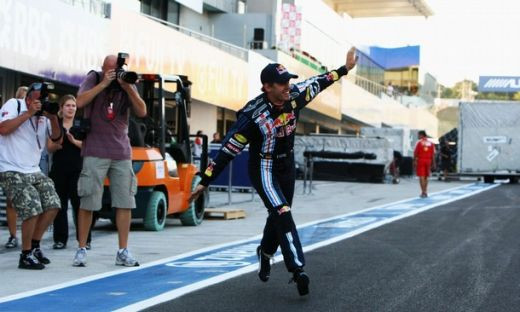 Vettel a castigat in Japonia si pastreaza sanse la titlul mondial!_16