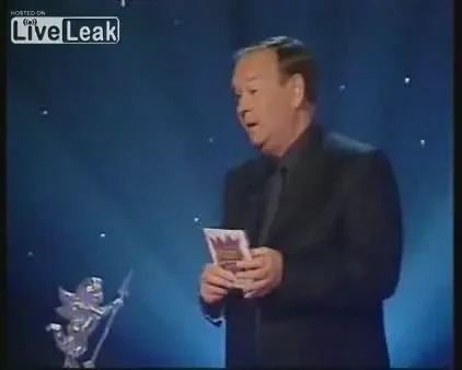 VIDEO! Schema asta n-ai vazut-o nici la Cristiano Ronaldo! Ce a inventat un ELEFANT!