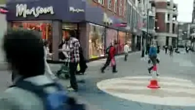 VIDEO / Un reporter beat face pe huliganul!