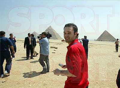 Barcelona invata secretele fotbalului in Egipt_15