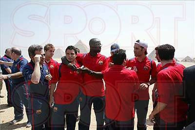 Barcelona invata secretele fotbalului in Egipt_16