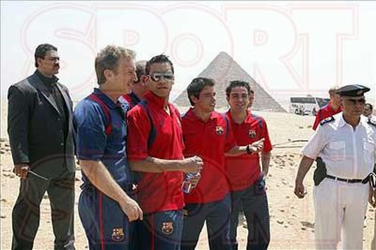 Barcelona invata secretele fotbalului in Egipt_18