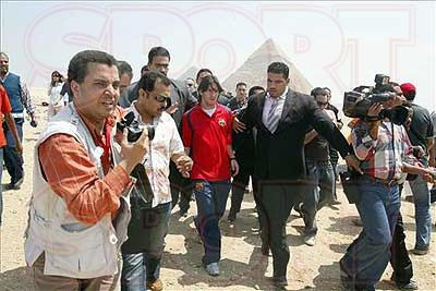 Barcelona invata secretele fotbalului in Egipt_23