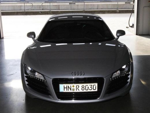 Audi R8 un supercar de 120 de mii de euro_6