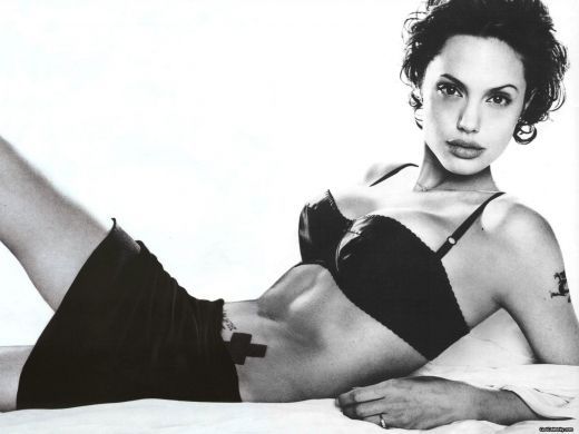 Angelina Jolie si Brad Pitt isi fac echipa de fotbal_12