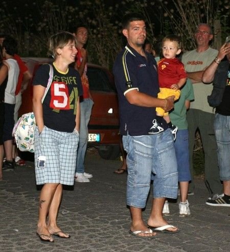 Vezi ce l-a asteptat pe Chivu in cantonamentul de la Trigoria