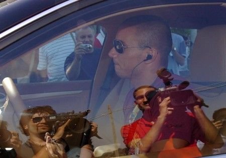 Vezi ce l-a asteptat pe Chivu in cantonamentul de la Trigoria_2