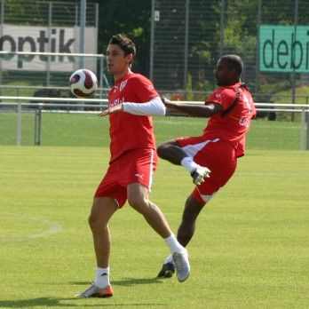 MARICA A EFECTUAT VIZITA MEDICALA LA VFB STUTTGART!_10