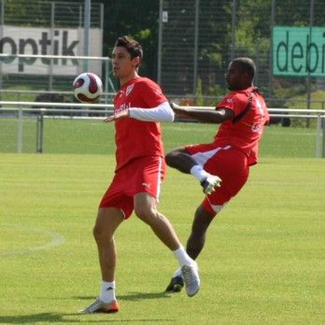 MARICA A EFECTUAT VIZITA MEDICALA LA VFB STUTTGART!_10