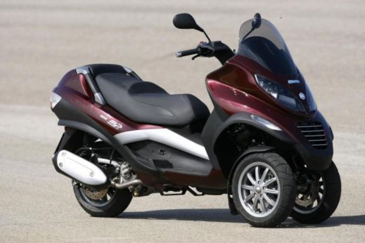 Vezi primul Piaggio din lume cu tractiune hibrida!_3