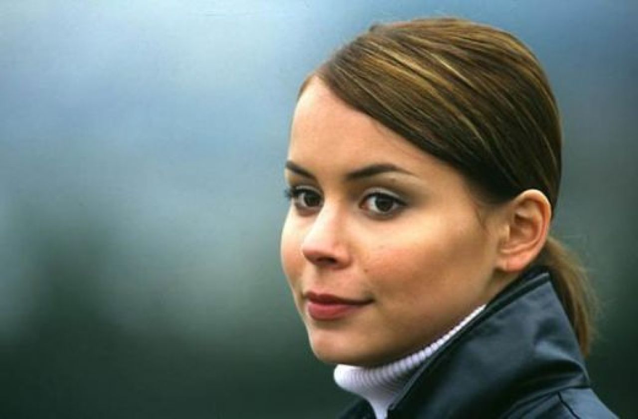 Jenny il struneste pe Kimmy Raikkonen_9