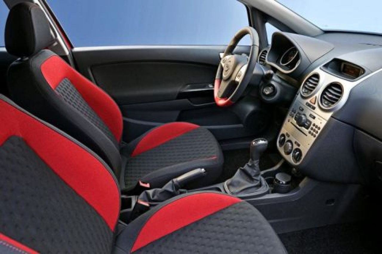 Opel - o sportiva imbracata in haine de lux_1