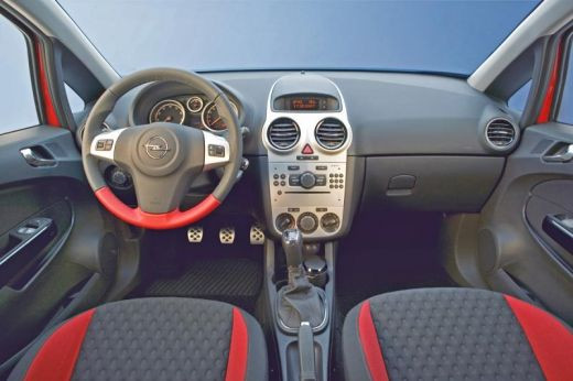 Opel - o sportiva imbracata in haine de lux_2