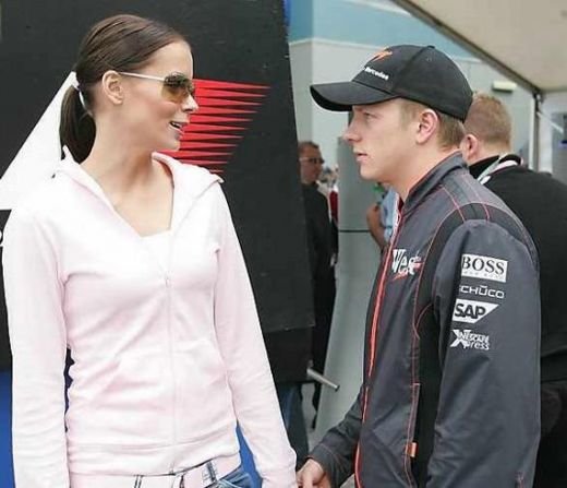 Vezi secretul lui Raikkonen - cu cine bea sampania de campion?!_12