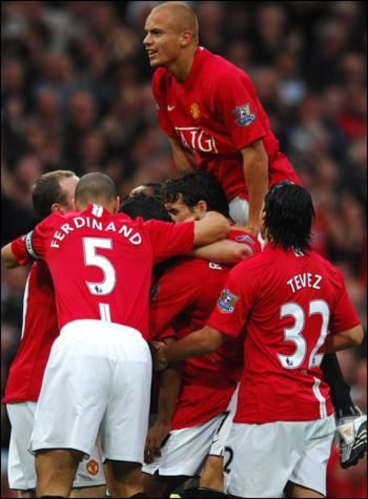 Tevez(i) de doua ori. Manchester 4-1 Middlesbrough_1
