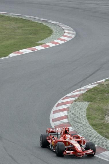 Schumacher s-a intors - cel mai bun la testele de la Barcelona!_3