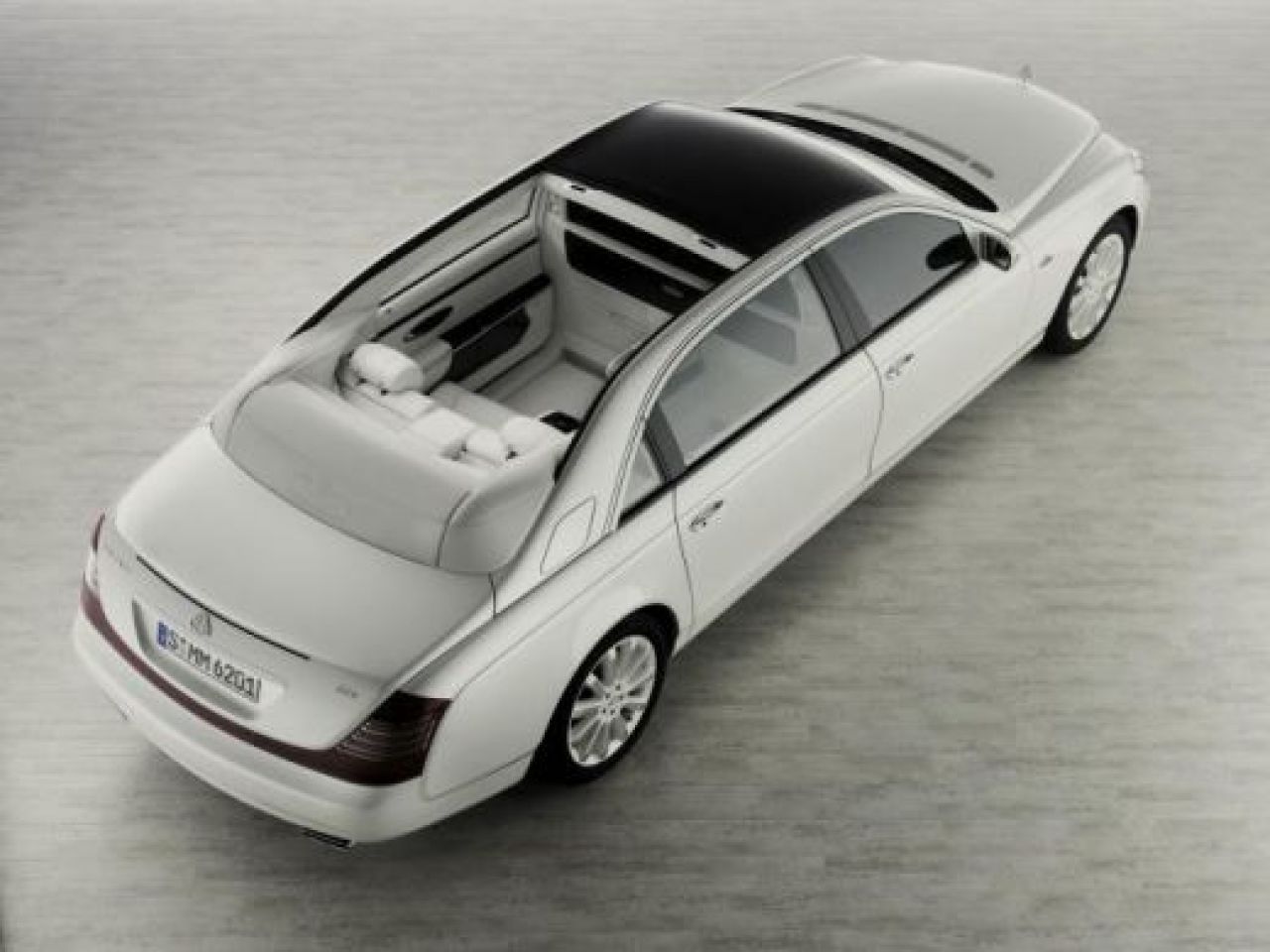 O noua ispita pentru Becali: Maybach 62 Landaulet_1