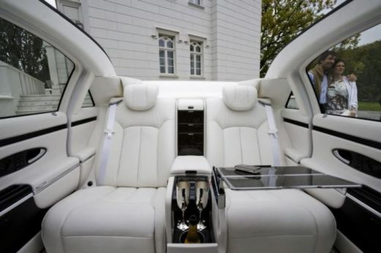 O noua ispita pentru Becali: Maybach 62 Landaulet_6