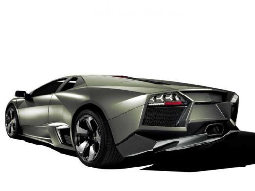 Ai vrea sa te iei la intrecere cu avioanele? Atunci va trebui sa-ti iei un Lamborghini Reventon!_3