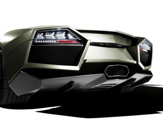 Ai vrea sa te iei la intrecere cu avioanele? Atunci va trebui sa-ti iei un Lamborghini Reventon!_9
