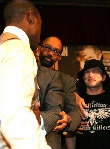 Hatton l-a amenintat cu moartea pe Mayweather!_2