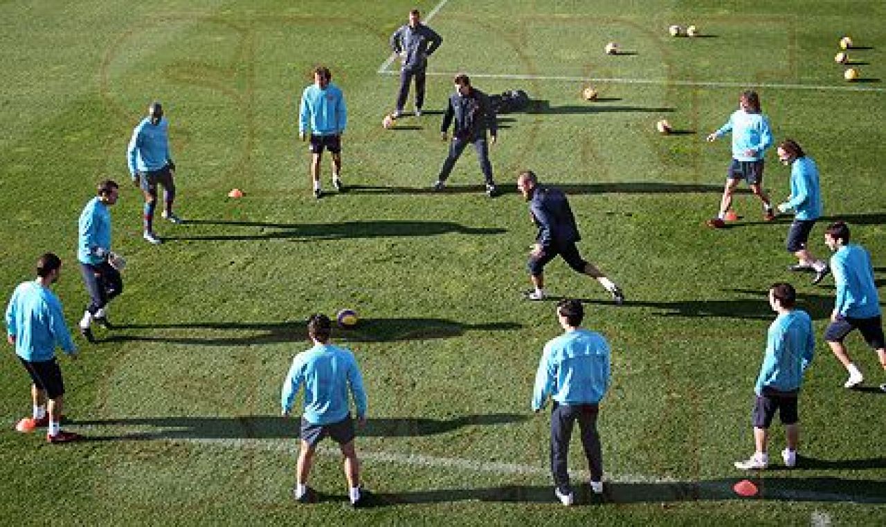 Meciul meciurilor - vezi cum se pregatesc Ronaldinho si Henry pentru
