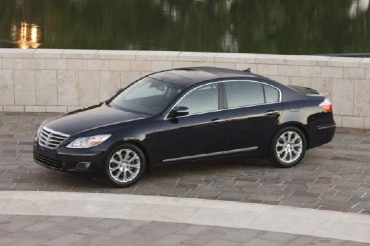 Hyundai intra pe piata masinilor de lux cu Genesis V8 Sedan_3