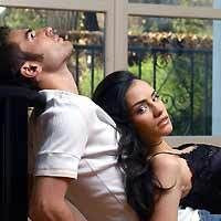 Consuleo Mutu a prins gustul pentru tatuaje: si-a scris pe mana numele lui Mutu!_2