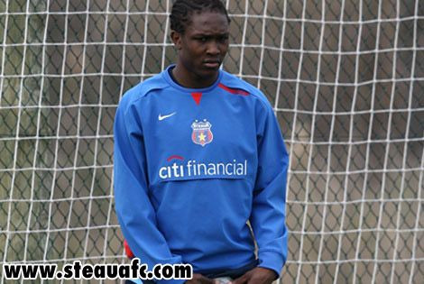 Dica si Habibou s-au antrenat cu Steaua! Vezi imagini de la antrenamentul Stelei de luni seara!_4