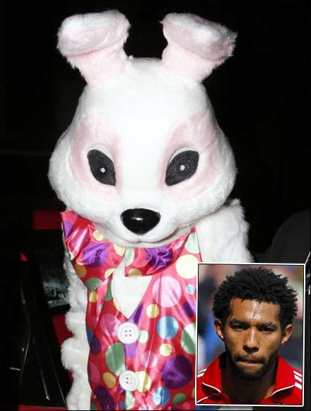 Pensionarul Gerrard si Pinguinul Crouch au facut show la Liverpool!_9