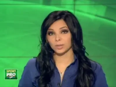 Cum a reactionat R. Lucescu dupa ce Mutu a petrecut pana la 3 dimineata cu 2 bombe sexy