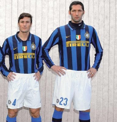 100 de ani de Inter! Vezi cum arata noul tricou al lui Chivu la Inter!