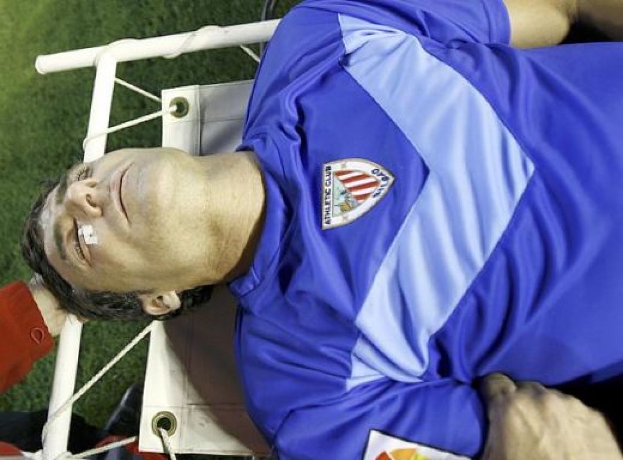 Clubul Athletic Bilbao cere sanctiuni drastice, dupa ce Armando a fost lovit cu sticla in fata!_5