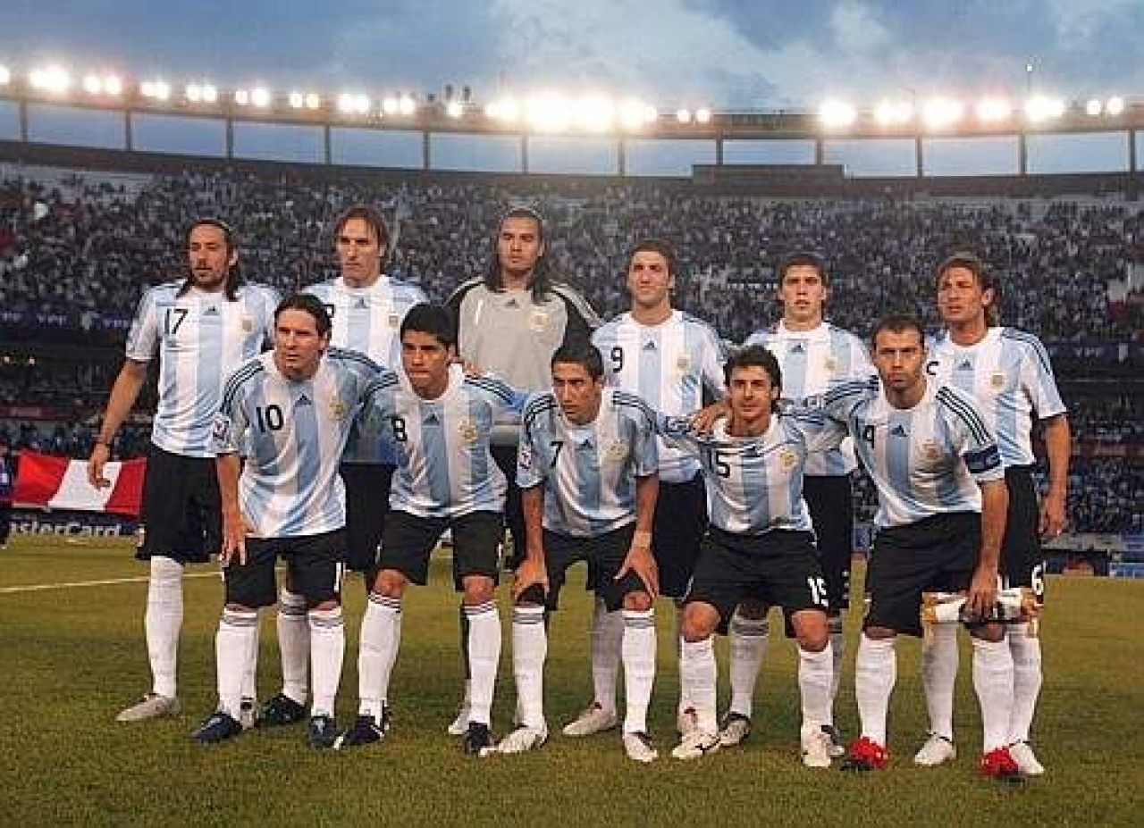 FAZA ZILEI! Vezi golul lui Palermo pentru Argentina si bucuria NEBUNA a lui Maradona_13