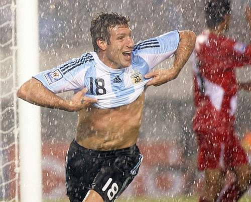 FAZA ZILEI! Vezi golul lui Palermo pentru Argentina si bucuria NEBUNA a lui Maradona_14