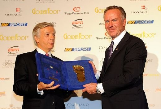 Ronaldinho i-a batut pe Henry, Gerrard si  Beckham: a luat Golden Foot 2009!_2
