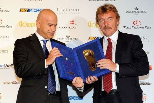 Ronaldinho i-a batut pe Henry, Gerrard si  Beckham: a luat Golden Foot 2009!_13