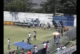 VIDEO: Ai mai vazut un gol&nbsp;marcat din doua foarfece?