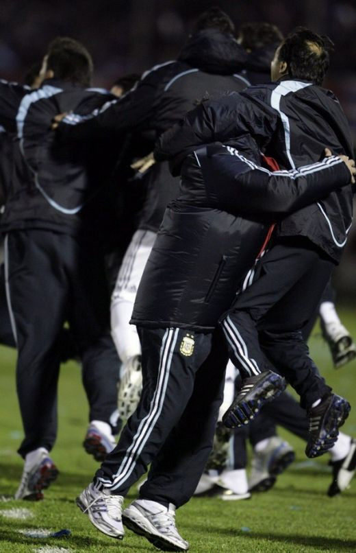 FAZA ZILEI: DELIRUL lui Maradona! De la lacrimi, la tipete si insulte! Cum si-a varsat nervii!
 _5