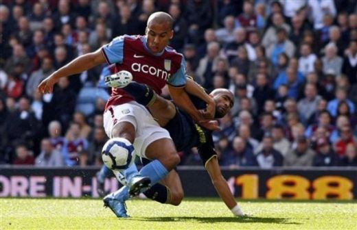 VIDEO Manchester, noul lider din Premier!  Man U. 2 - 1 Bolton! Vezi rezultate!_10