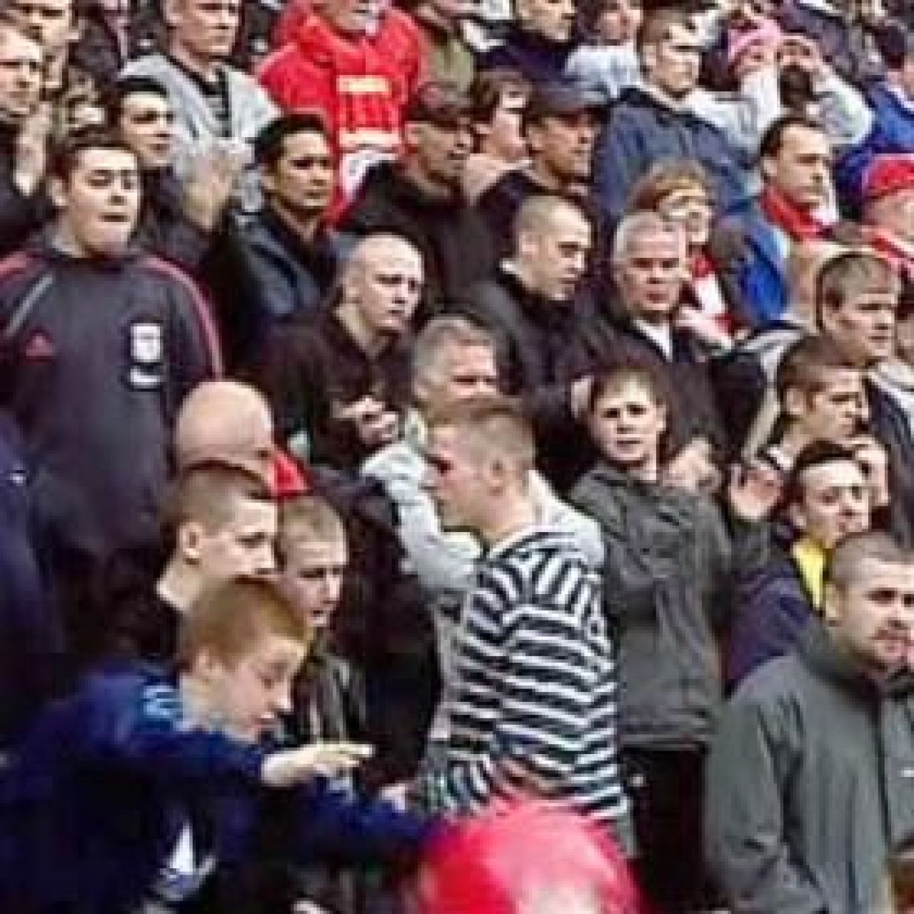 VIDEO Incredibil! Liverpool a pierdut cu un GOL 'fabricat' de suporteri!_2