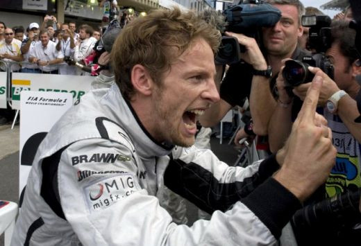 FOTO / Button, in EXTAZ dupa ce a devenit campion mondial_14