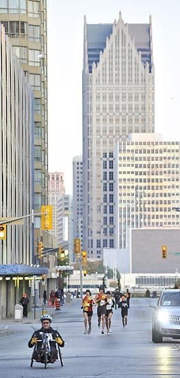 VIDEO: 3 morti in 16 minute la maratonul de la Detroit!_18