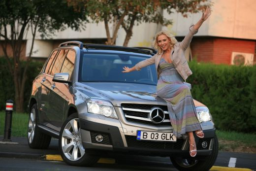 Vezi ce SUPER masina de 270 de cai conduce Iulia Vantur!_3