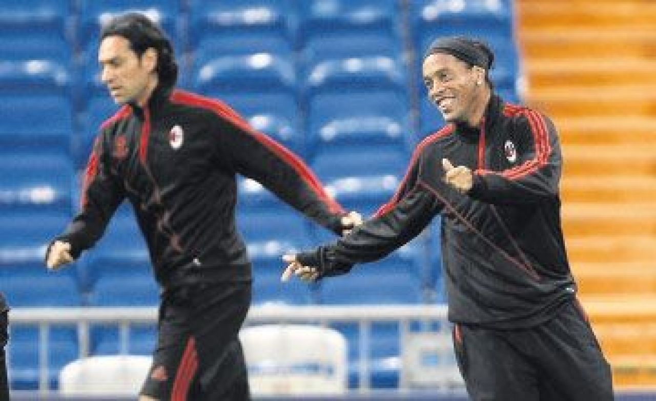 Kaka vrea sa-i umple poarta lui Dida! Real - Milan, cel mai TARE duel din Europa!_16