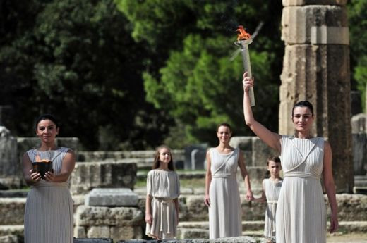 FOTO: Flacara olimpica pentru JO de la Vancouver a fost aprinsa de soare!_6