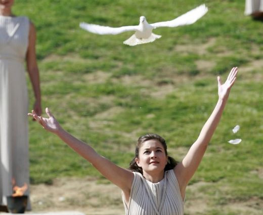 FOTO: Flacara olimpica pentru JO de la Vancouver a fost aprinsa de soare!_8