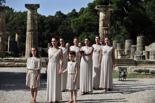 FOTO: Flacara olimpica pentru JO de la Vancouver a fost aprinsa de soare!_12